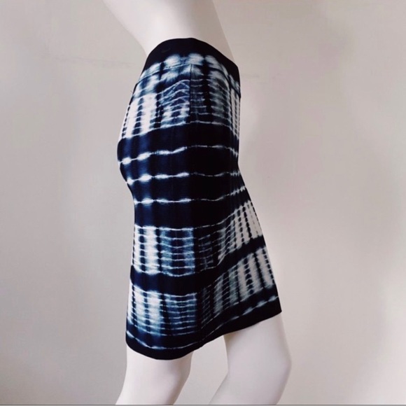 BCBGmaxazria Tie Dye Bandage Skirt XS - Picture 3 of 5